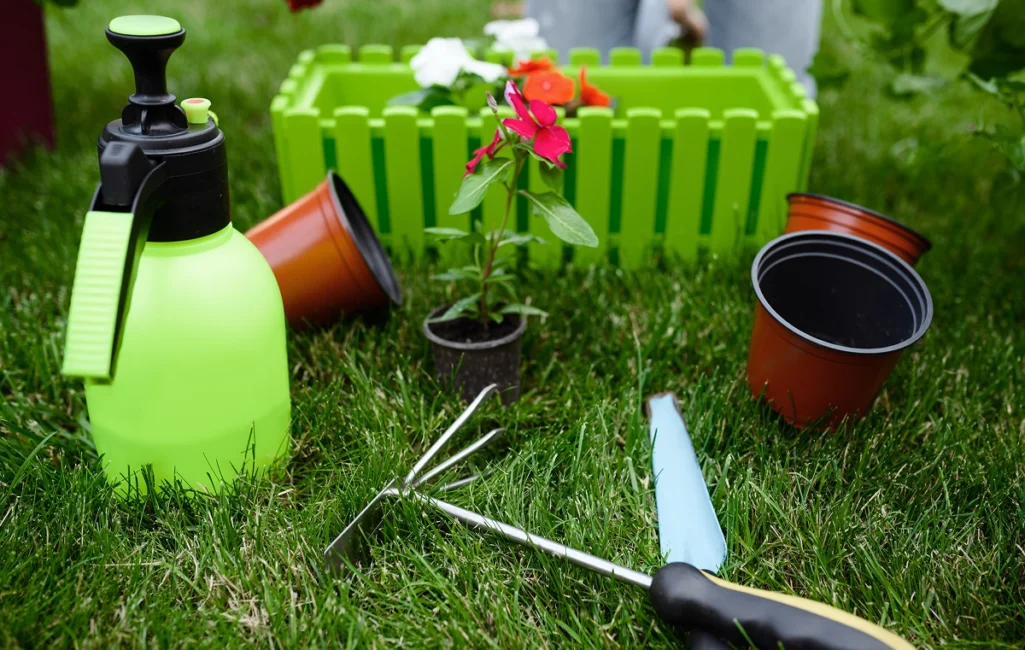 gardening tools and accessories banner