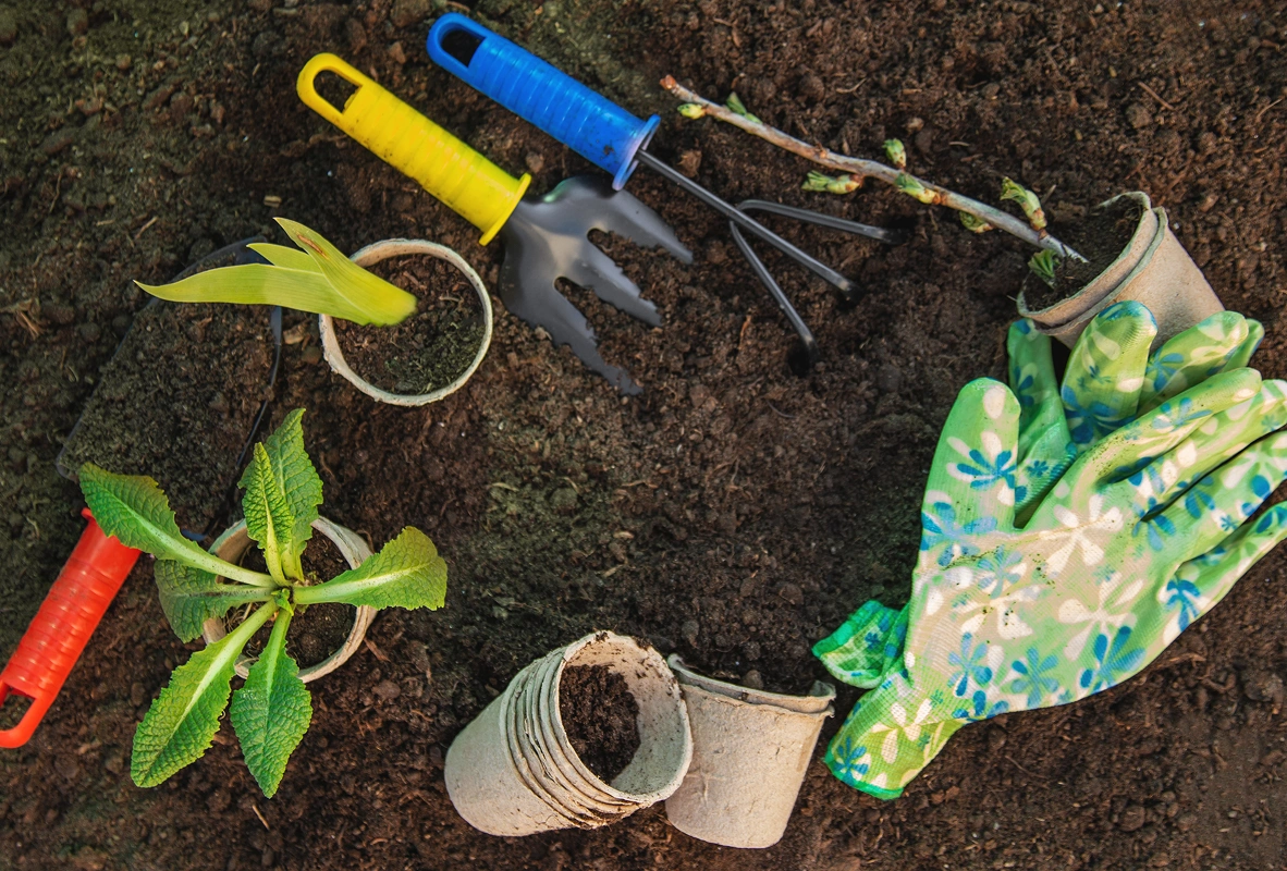gardening tools and accessories inside image 2 gardening tools and accessories inside image 2